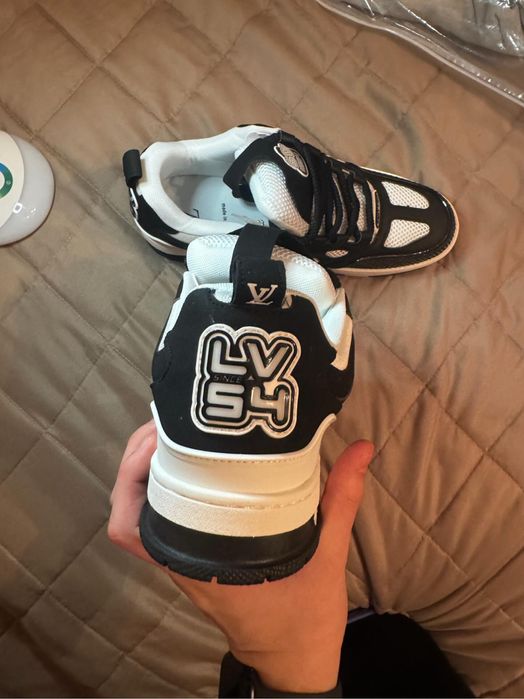 Lv skates de vanzare