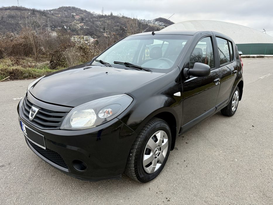 Dacia Sandero an 2012 1,2 benzina (4 cilindri ) 75 Cp Euro 5 Proprieta