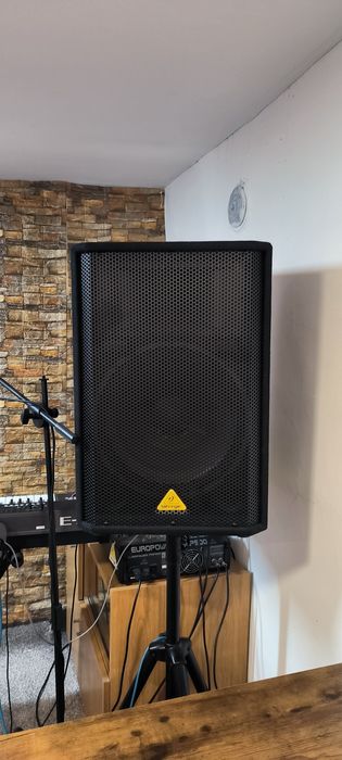 2бр. Пасивни тонколони Behringer VP1520 Eurolive
