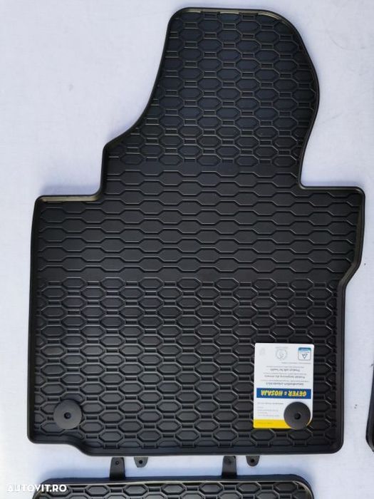Covorase cauciuc VW Touran 1,2 Covorase cauciuc Touran 12