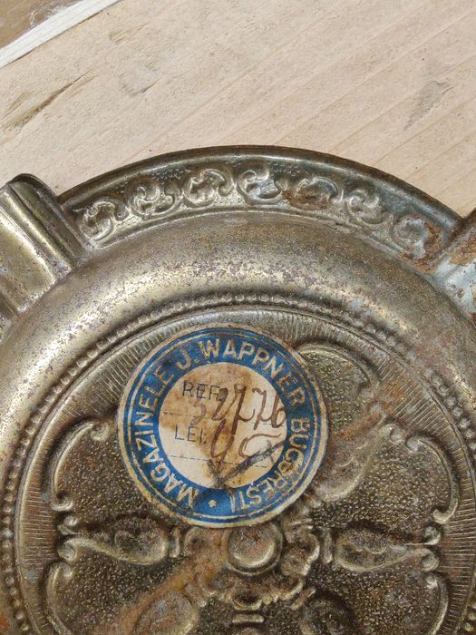 Masă de poker interbelică