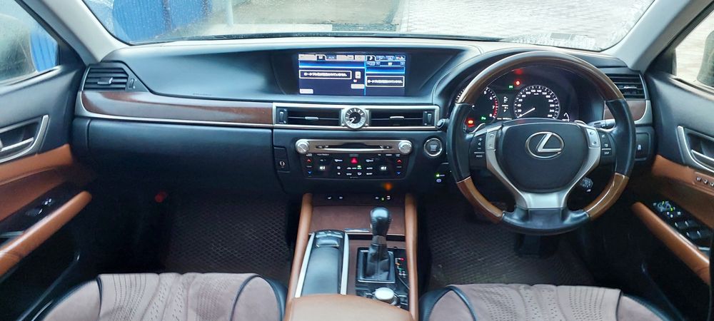 Продам Lexus GS 250