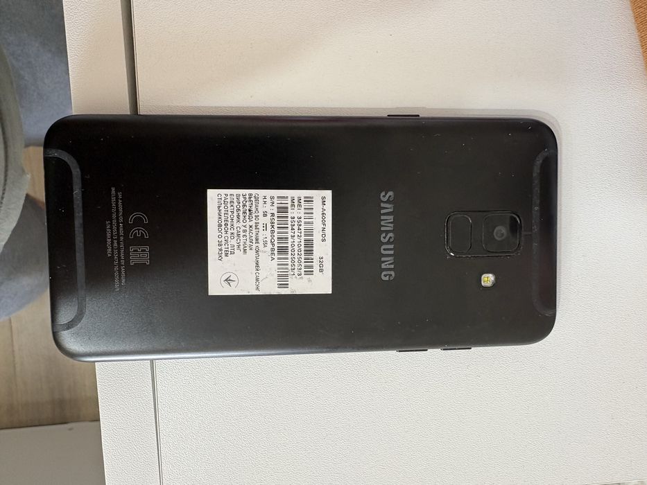 Продам Самсунг Галакси А6 2018 года!!!