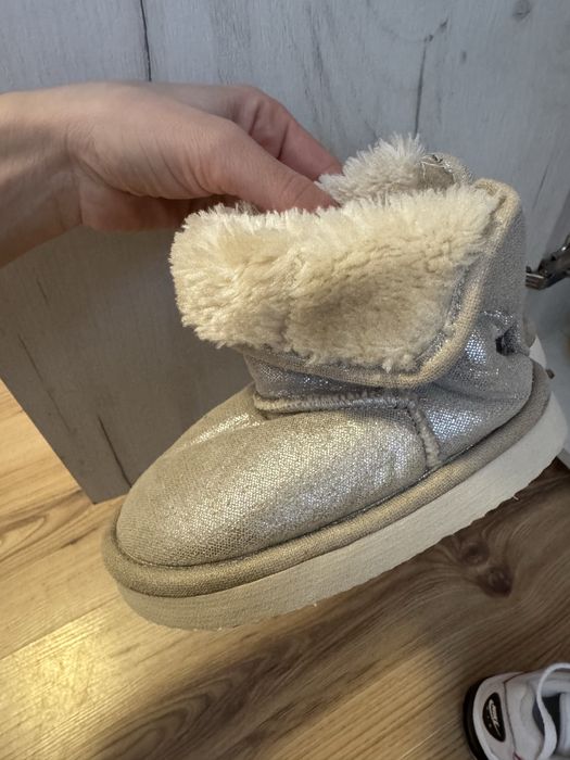 Детски нови обувки