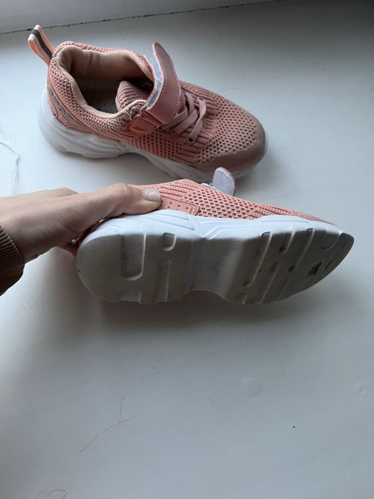 Кроссовки для девочки