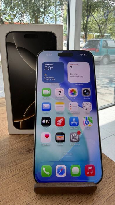 iPhone 16 Pro Max  256GB 90%