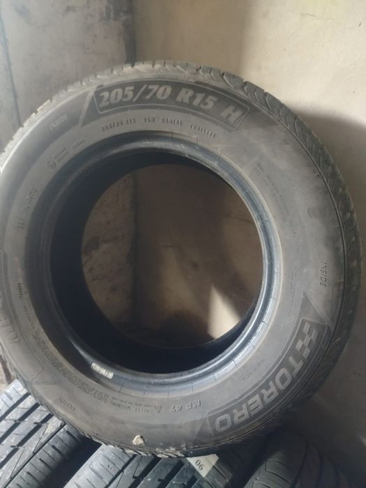 Шины 205/70/R15.