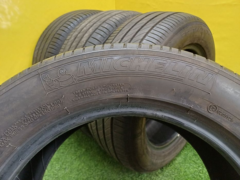 Шины 225/55 R16 Michelin комплект.