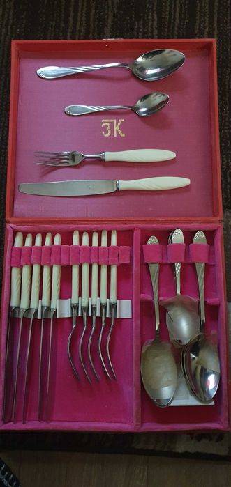 Set tacamuri vintage 24 piese 1975