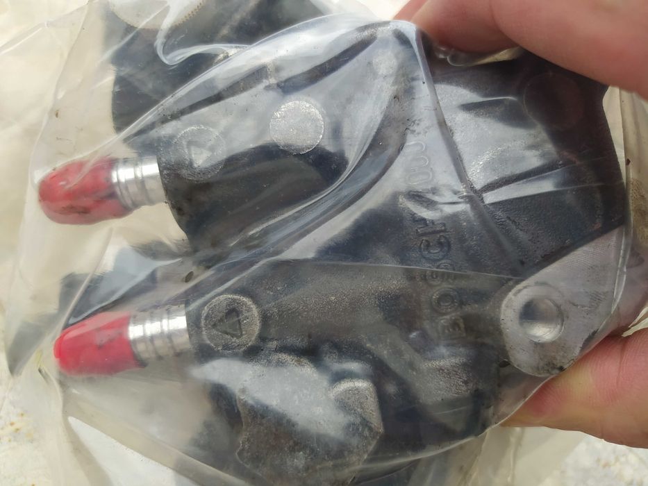 Нафтова помпа  ( ГНП )за БМВ  BMW ф10 / ф11 ; f10 / f11