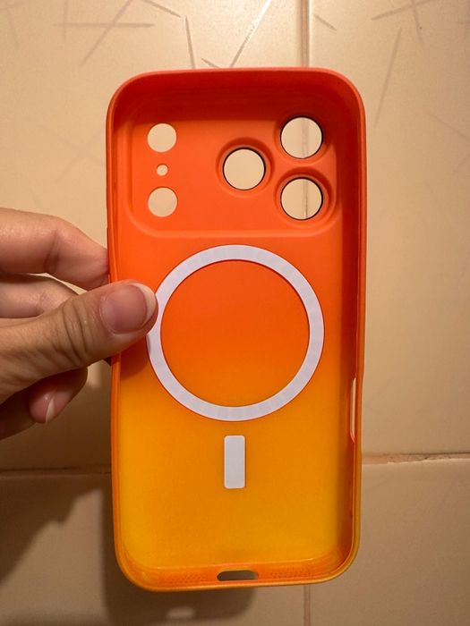 Husa superba pentru Apple iPhone 17 Pro - noua. Ideala ca si cadou