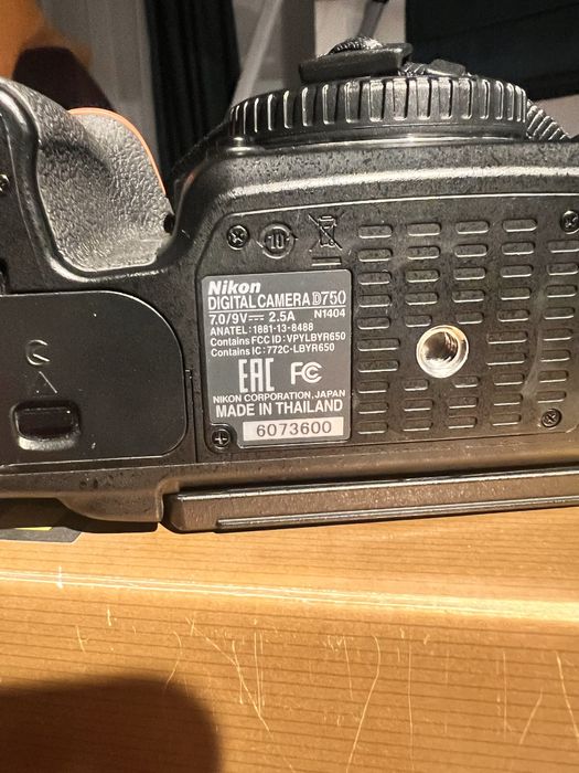 Nikon D750 FX Full Frame | doar 32.000 cadre | impecabil + CADOU
