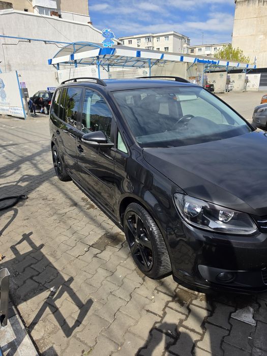 Volkswagen Touran 2.0 diesel automat 2014, 7 locuri