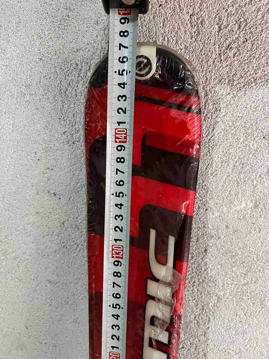 Ски - чисто нови