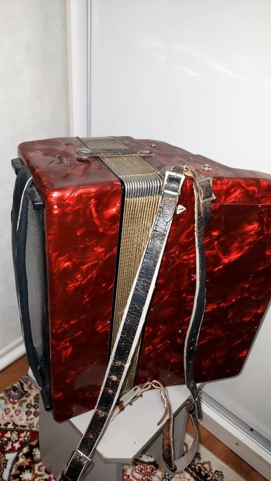 Баяны б/у — Barcarole Professional и советский