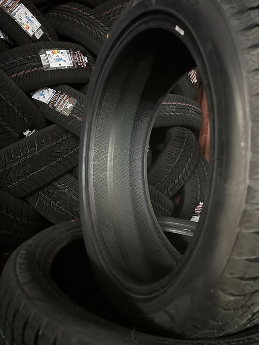Зимен Спорт Пакет ARIVO 275/40R22 315/35R22 БОРД  2754022  3153522