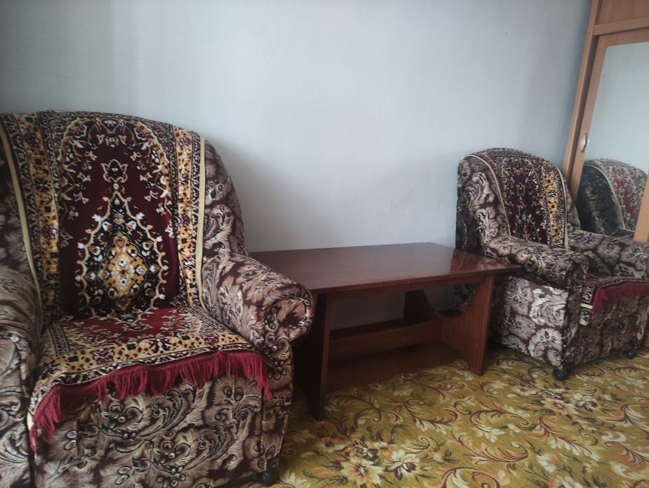 Продам мебель, ковры, хрусталь