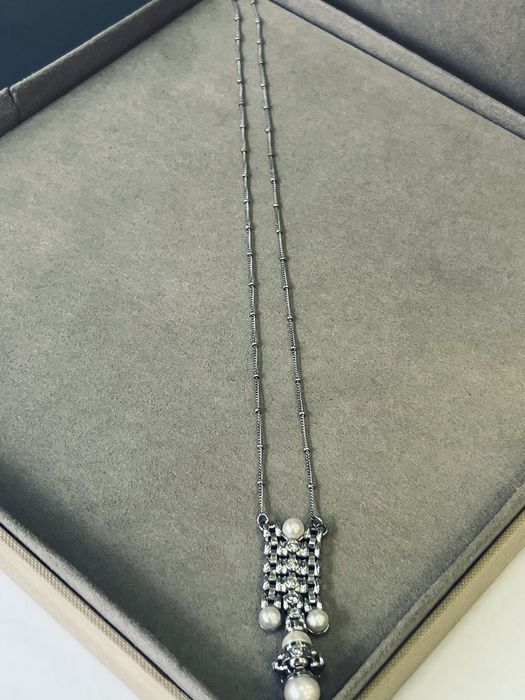 Колие бяло злато и перли 18 к