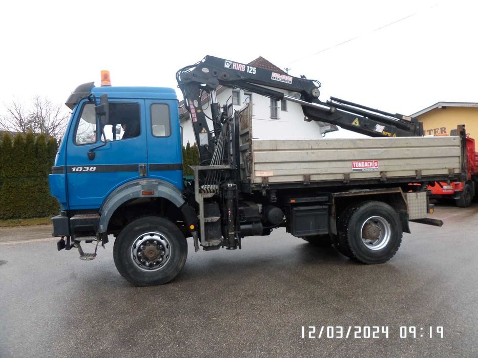 Mercedes-Benz 1838 4x4 Самосвал с кран HIAB 125-3