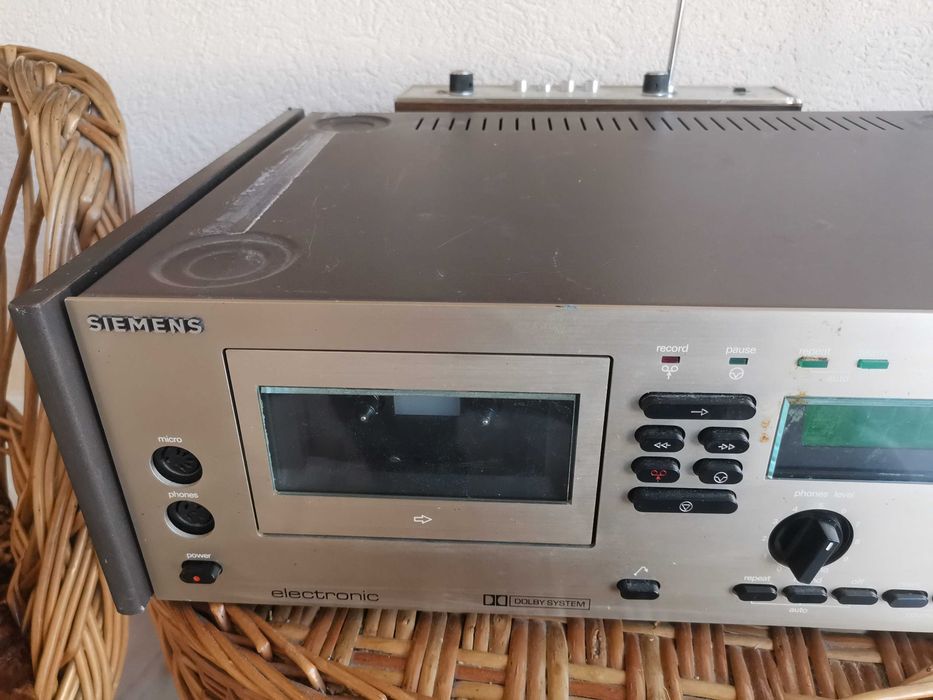 SIEMENS RC 555 cass deck , partial defect