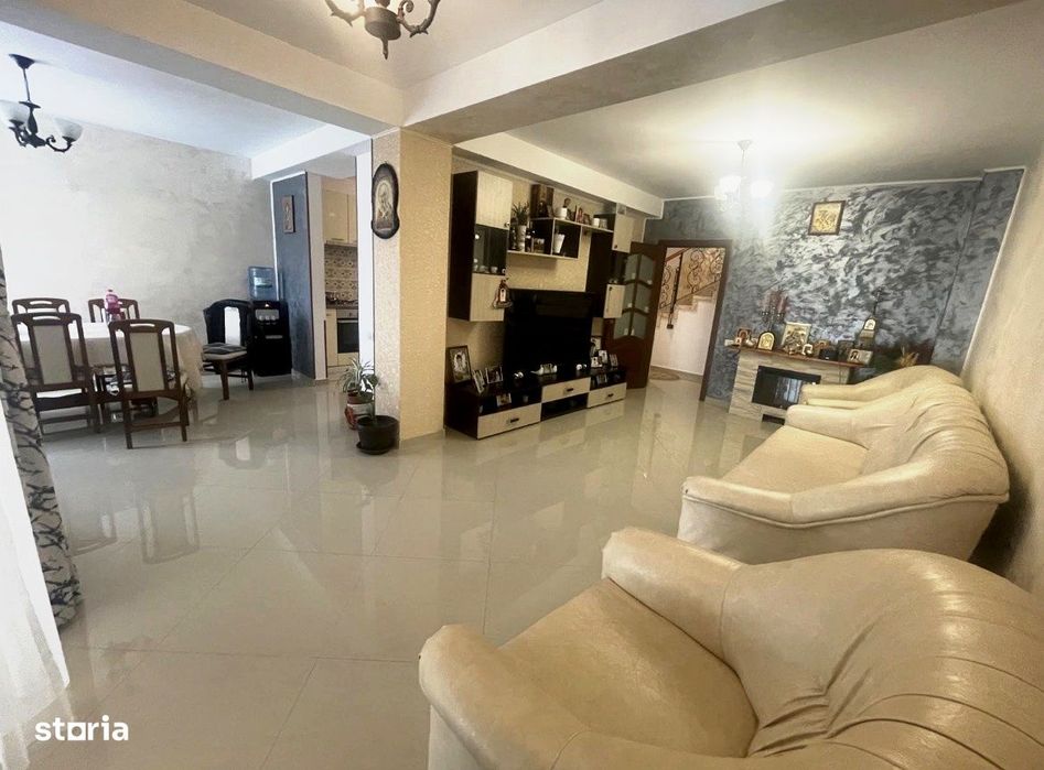 Duplex modern cu garaj, foișor, terasă | Curte amenajată