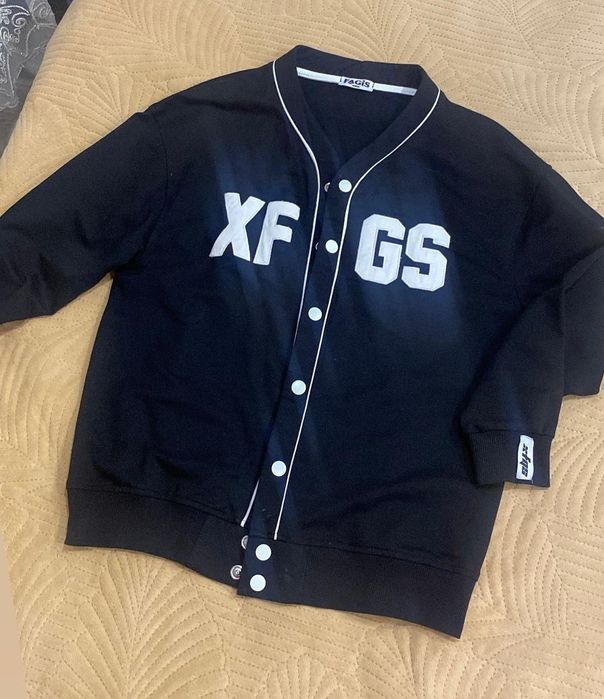 Продам бомбер для мальчика