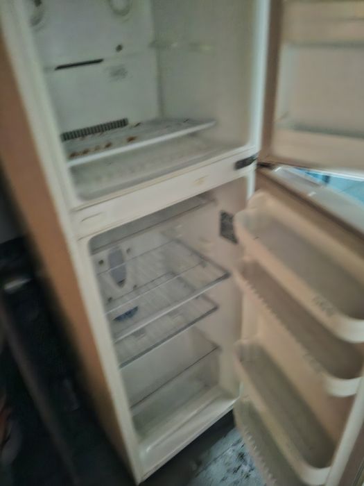 Холодильник арестован газ плита