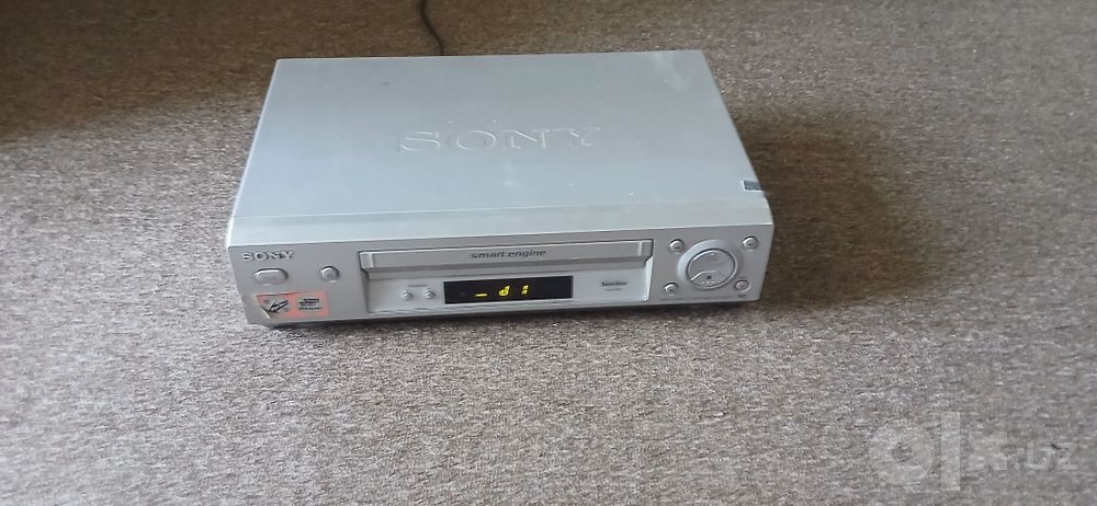 Video-magnetofon sony.