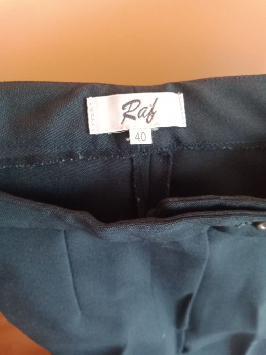 Costum elegant, nou, impecabil, sacou și pantaloni talia 40.