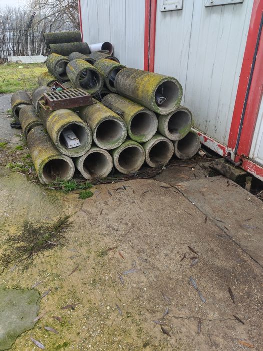 Vând tuburi din beton armat