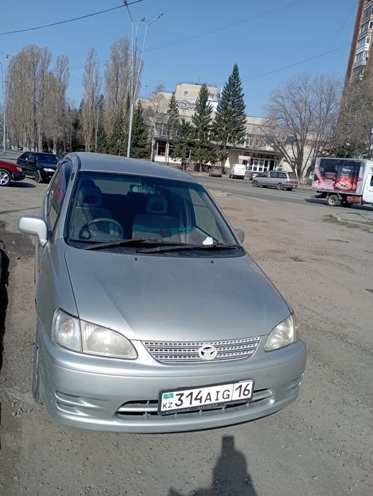 Продам машину Тойота Спасио