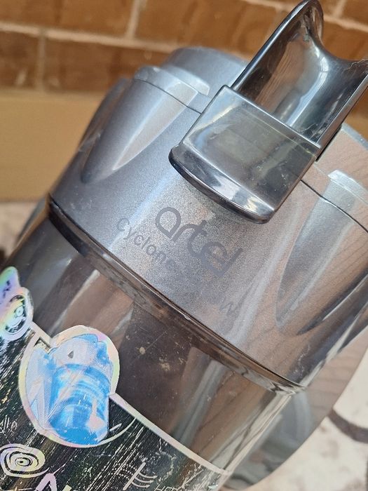 Пылесос Artel 2000W без трубы