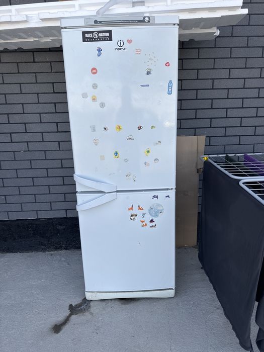 Продам холодильник