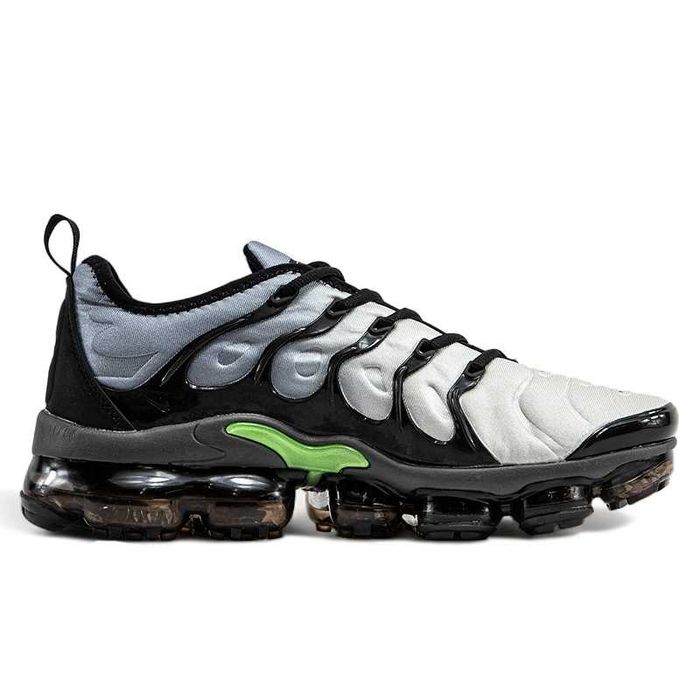 Nike Air VaporMax Plus Black and Green / Outlet
