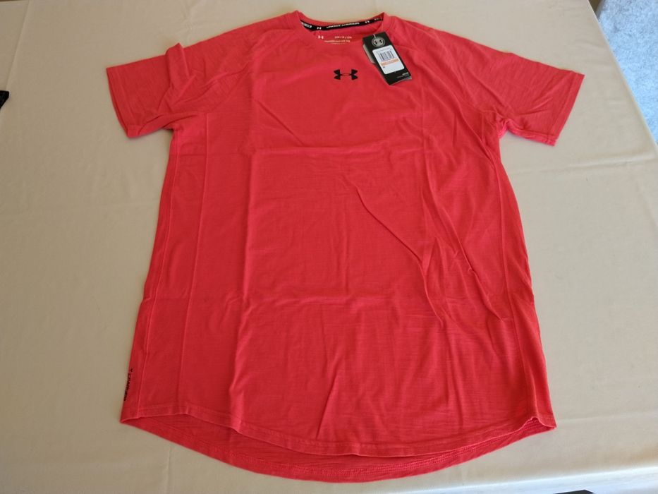 Tricouri pentru bărbați marca Under Armour