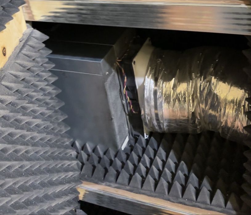 Antminer S21  200th асик майнер