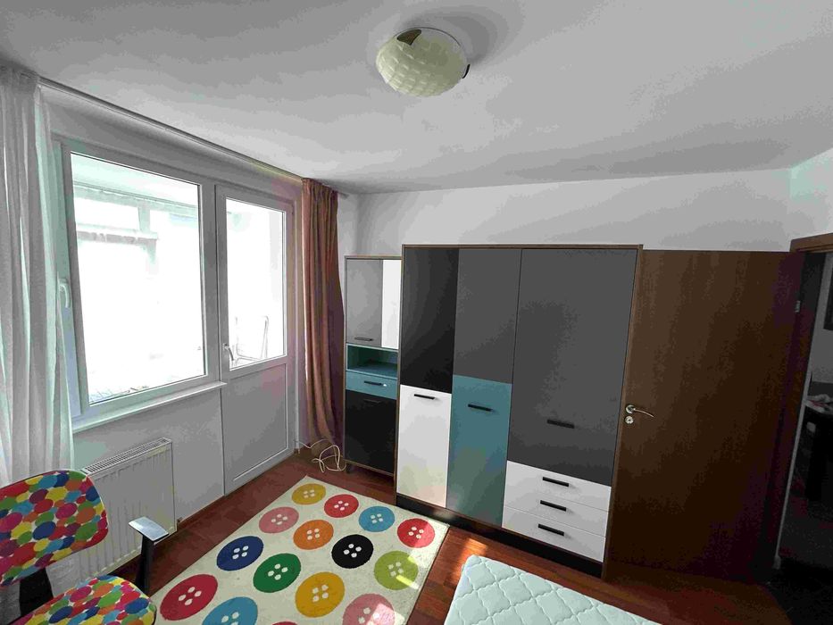 Vand Apartament 3 camere