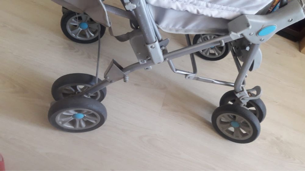 Продам коляску срочно