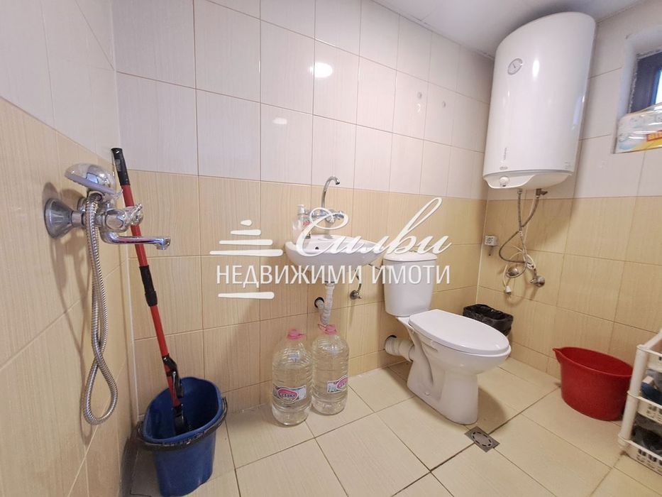 Дава се под наем Офис в Шумен, Център - 20 кв.м за 153 € - Снимка #4