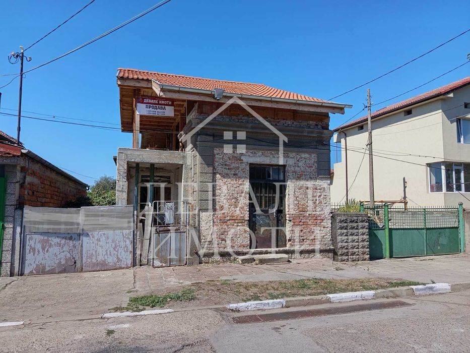Продава се масивна къща в гр. Мартен, Област Русе