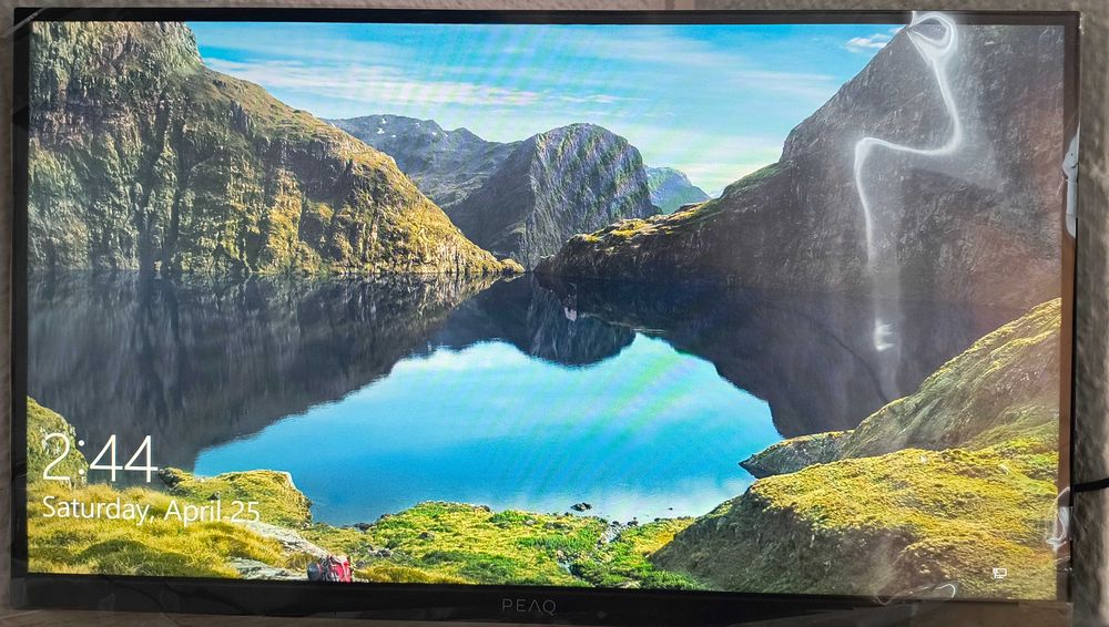 Монитор LED PEAQ PMO S225-VFC 22