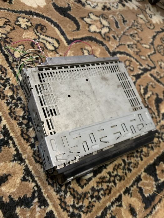 Продаю магнетолы оригинал