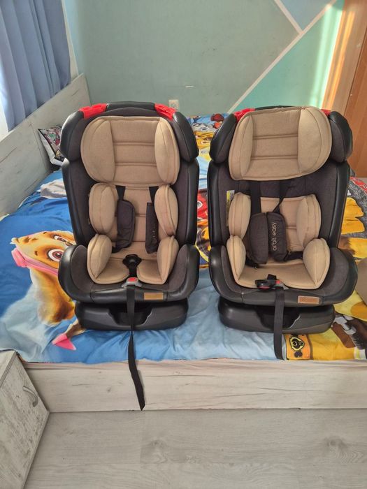 Продавам детски столчета за кола с isofix