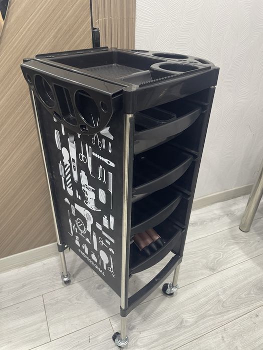 Помощник парикмахера