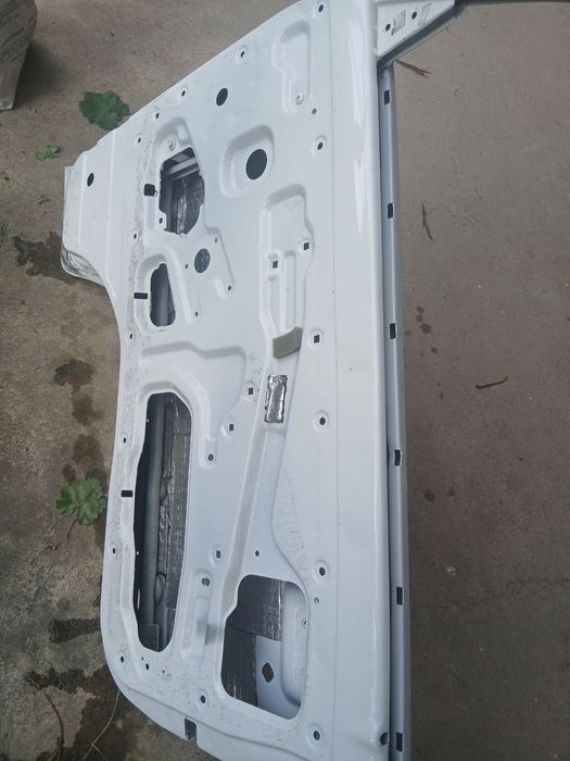 Damas oldi ong eshik