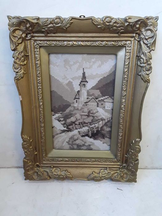 Гоблен Зеленият замък с вилерови конци - DMC, 35 лв.