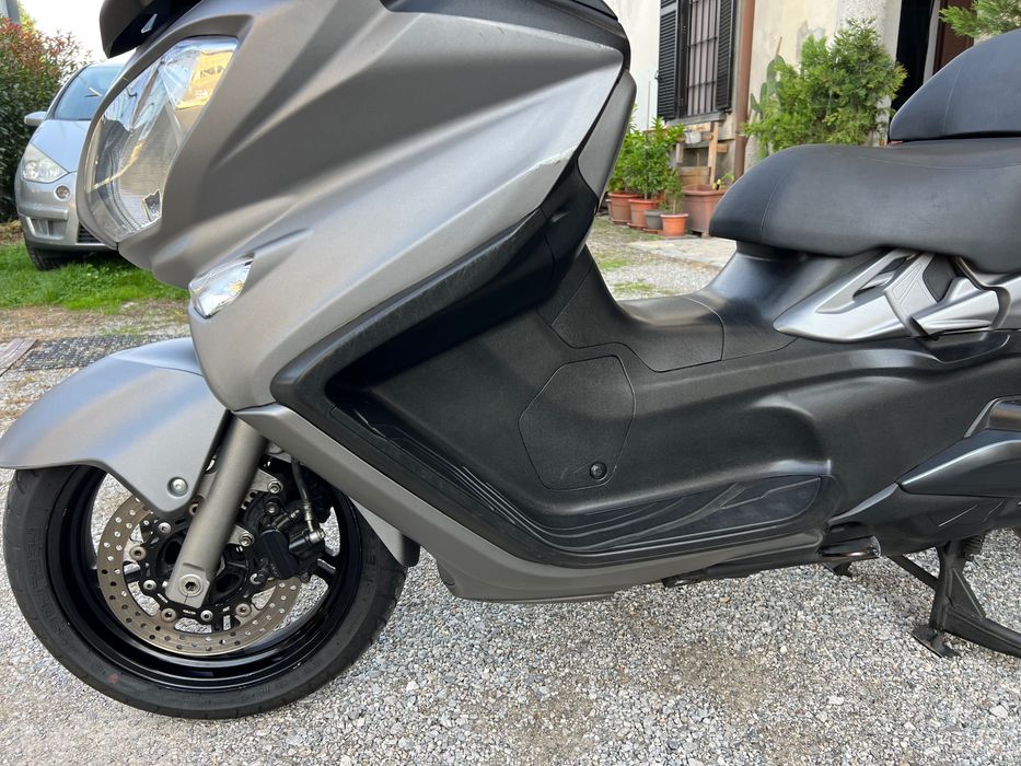 Suzuki Burgman 650