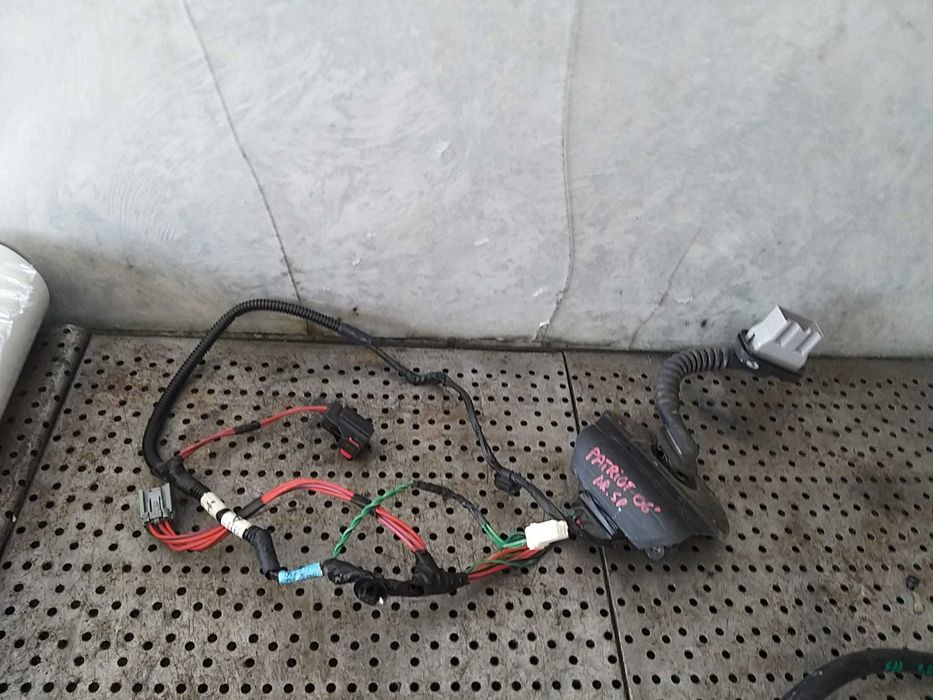 Cablaj instalatie electrica usa dreapta spate jeep patriot 2006 04795888ac