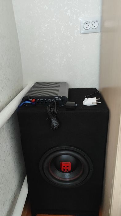 Сабвуфер с коробом и усилителем