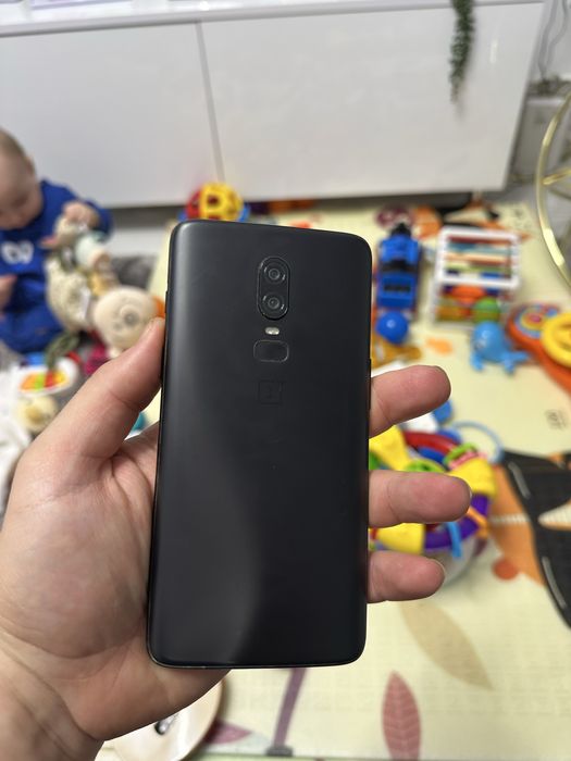 Vand oneplus 6 impecabil